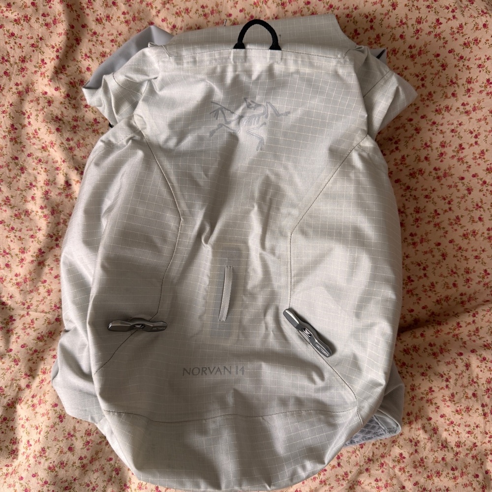 Arc'teryx norvan 14 vest - hydration running vest backpack